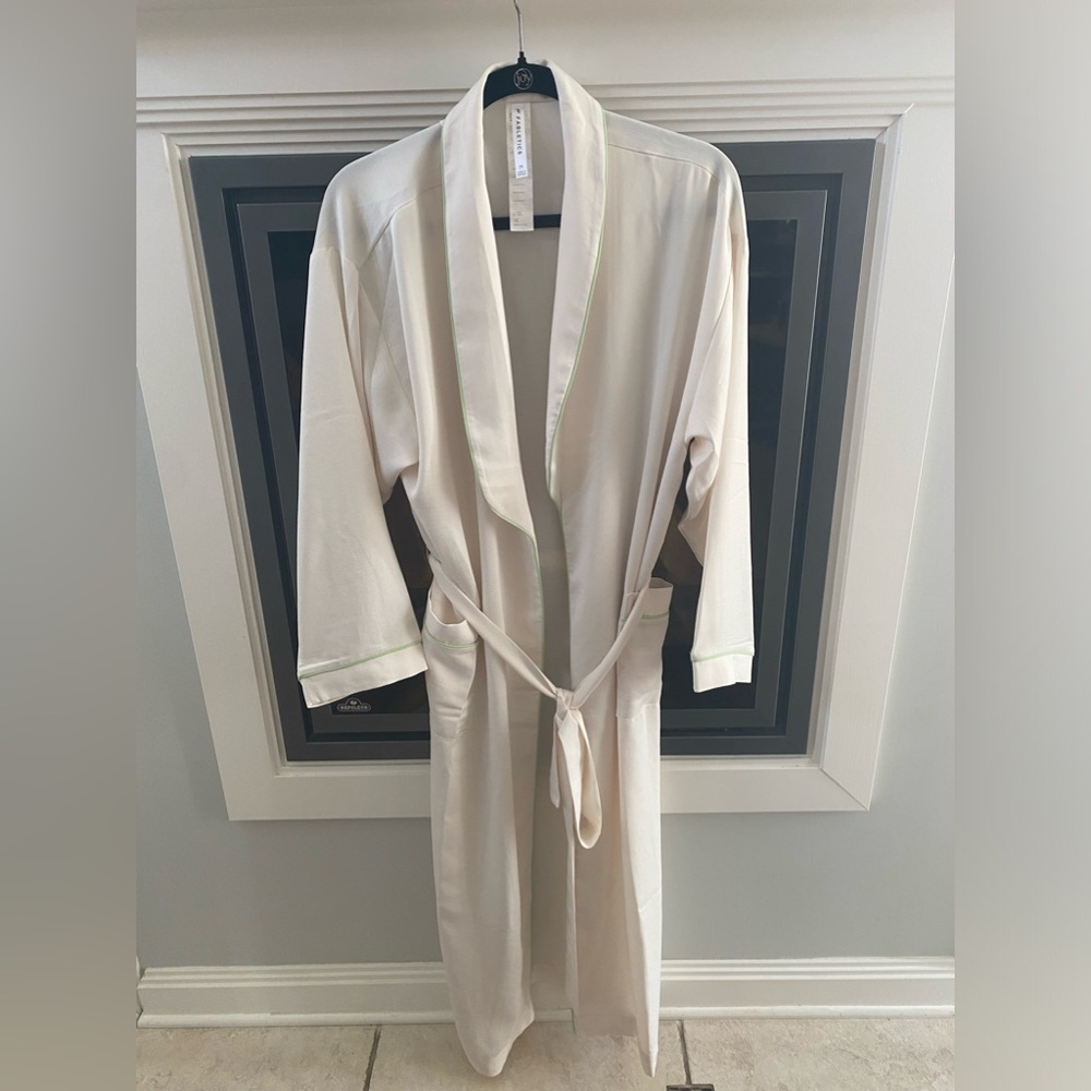 Women’s Fabletics Sleepwear & Intimate  Cream Fabletics Robe Green accent — M